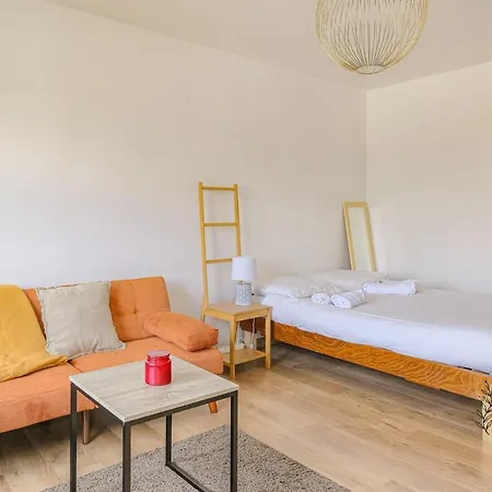 Le Celeste Lumineux équipé Apartamento